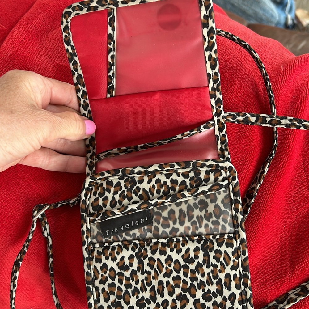 Travelon crossbody - Picture 5 of 11